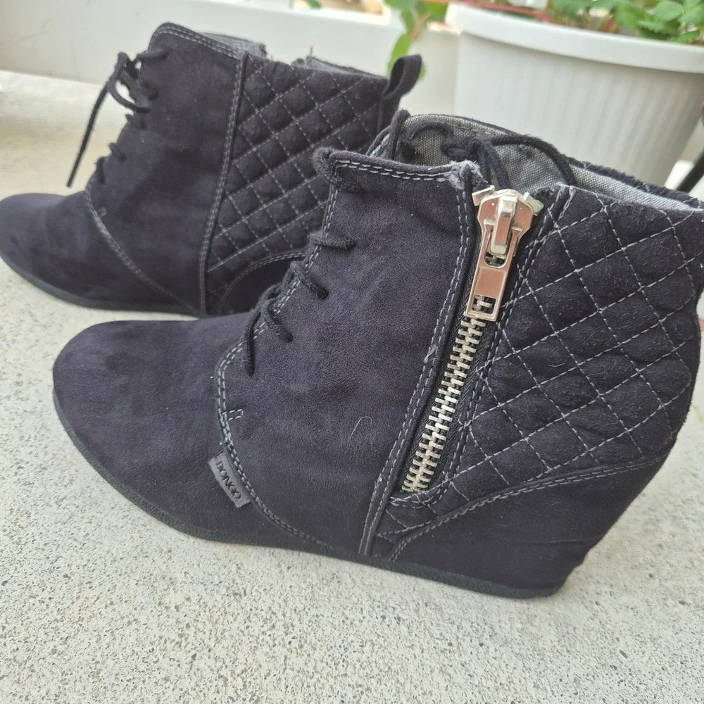 Bongo Kedzie Women Black Wedge Ankle Boots Quilted Lace Up Side Zip 8M Boho Punk